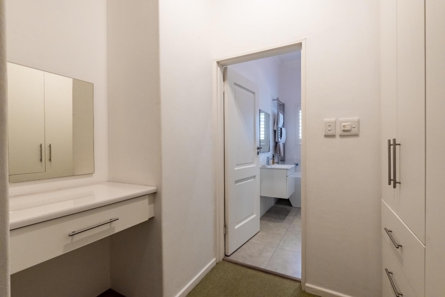 To Let 4 Bedroom Property for Rent in Franschhoek Western Cape